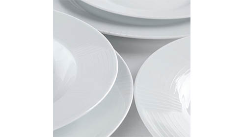 Conjunto de Vajilla porcelana Iris blanca de 18 piezas. Domicilio image number 3
